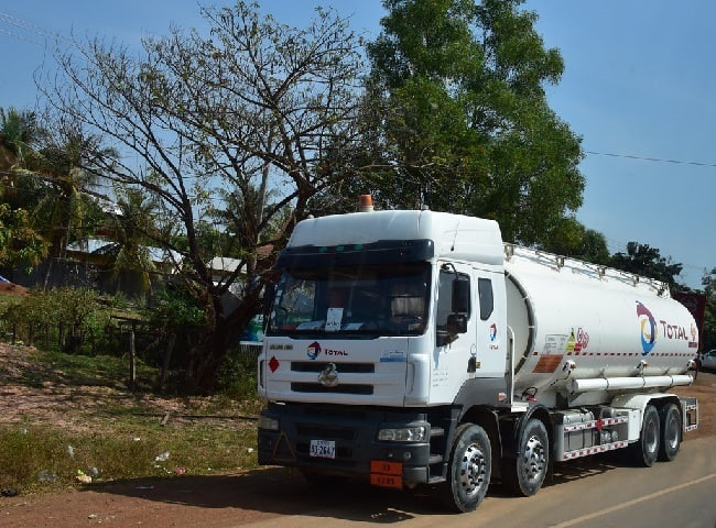 Cho thu&ecirc; xe bồn chở b&ugrave;n vi sinh qu&acirc;̣n 9 uy t&iacute;n ch&acirc;́t lượng cao