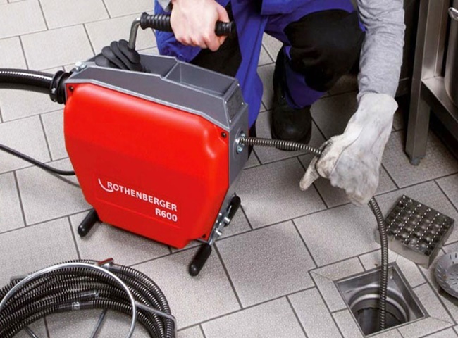 Th&ocirc;ng cống nghẹt quận 9 Đức Hải gi&aacute; rẻ bất ngờ